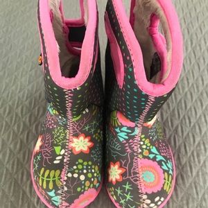 Bogs Girls Size US 6